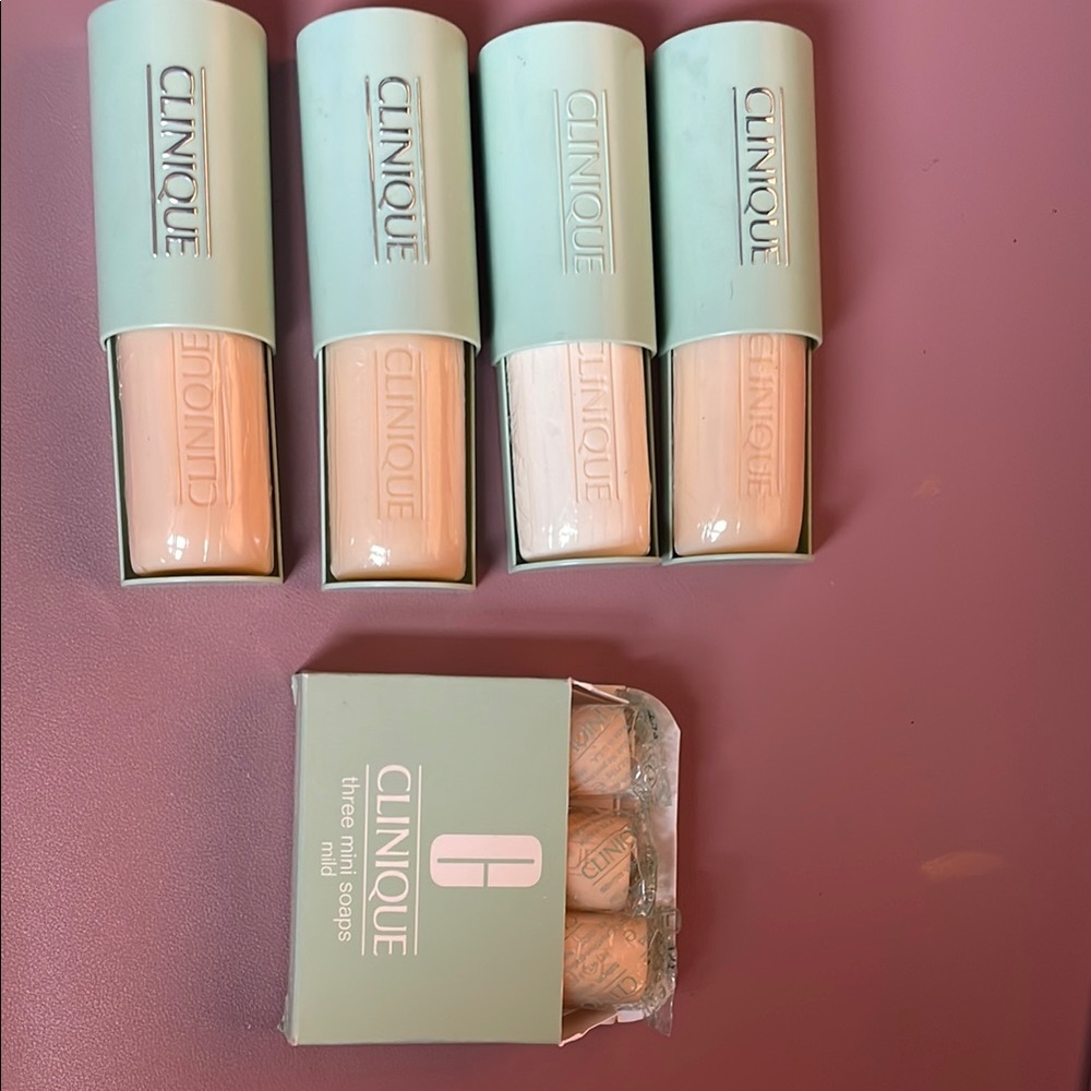 Clinique travel soap from  Bath & Body Collection